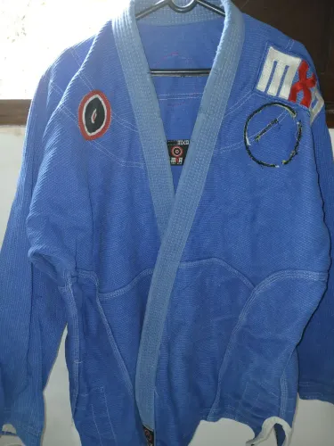 Kimono de jiu-jitsu/ usado