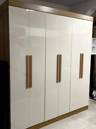Guarda Roupa Casal 6 portas 2 gavetas