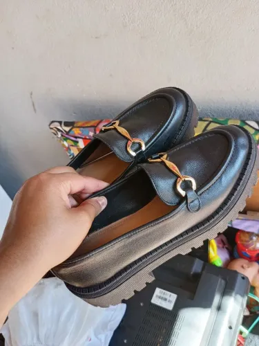 Mocassim couro original Arezzo feminino 