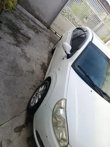 JAC J3 Turin Sedan Brasil 1.4 16V 4P Mec. 2012