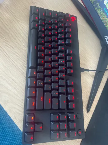 Teclado Mecânico G PRO, design TKL.
