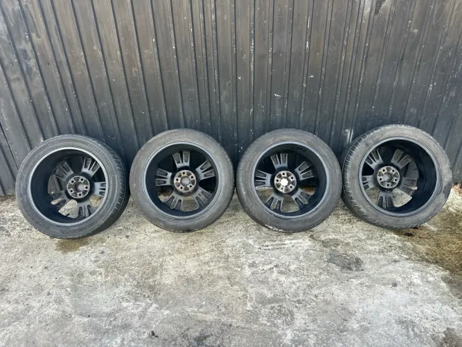 Vendo roda aro 17 furacão 5x100