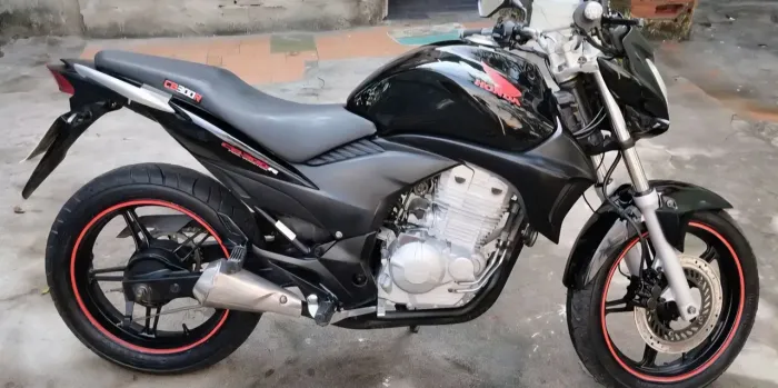 CB300R - 2011 - Cabeçote vela fina.
