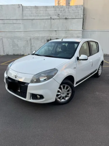 Renault Sandero Privilège Hi-flex 1.6 16V 5P AUT 2014
