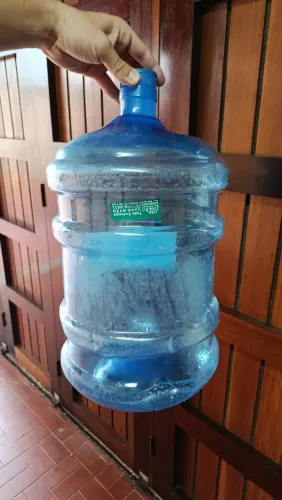 casco garrafão de água 20 litros