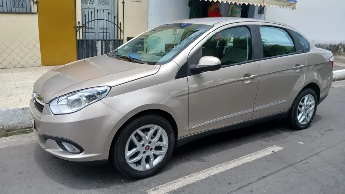 Fiat Grand Siena Essence Dual. 1.6 Flex 16V 2013