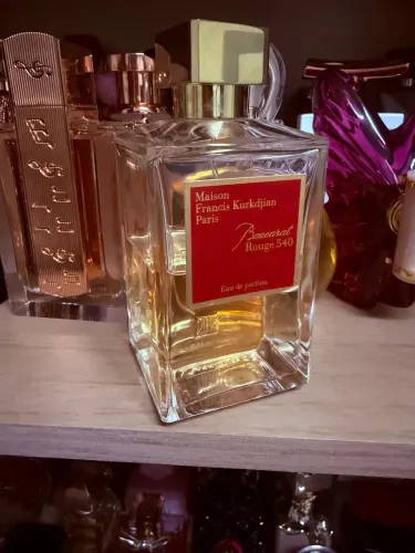 Perfume nicho Bacarrat rouge 540