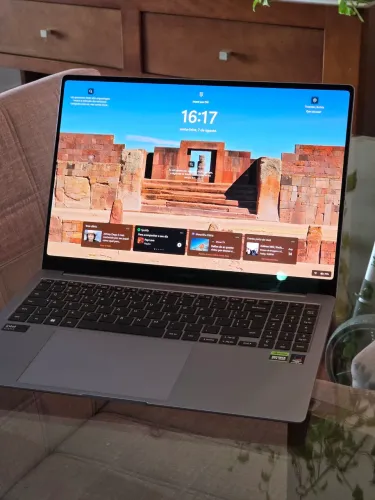 Galaxy book ultra 4 - i7 - GTX 4050