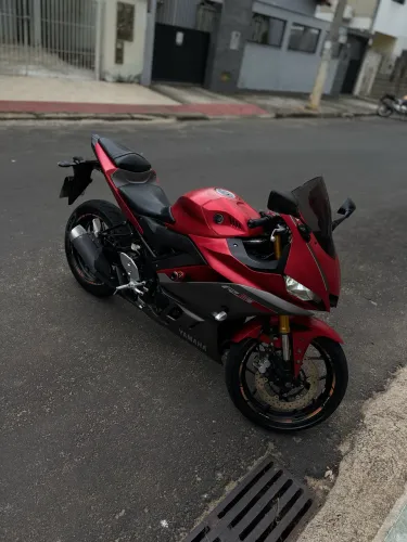 Yamaha R3 2020 Vermelha Fosca