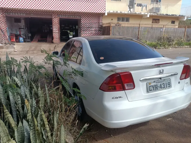 Honda Civic Sedan LX 1.7 16V 115cv Mec. 4P 2002