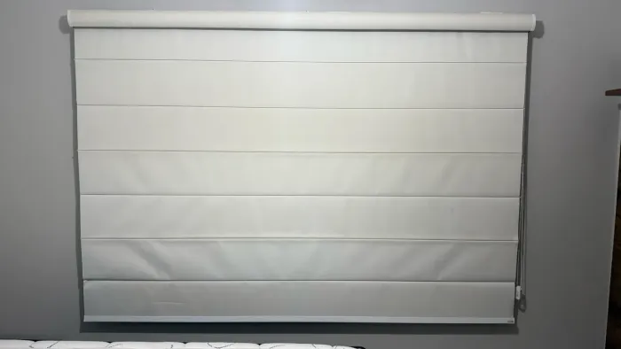 Vende-se persiana off white e blackout