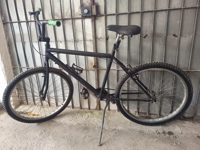Vende-se Bicicleta aro 26.