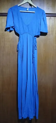 Vestido longo com fenda tamanho M