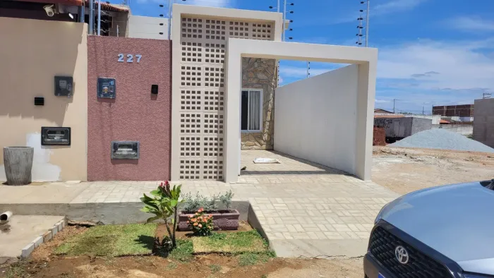 Alugo casa: Patos-PB R$ 1.500