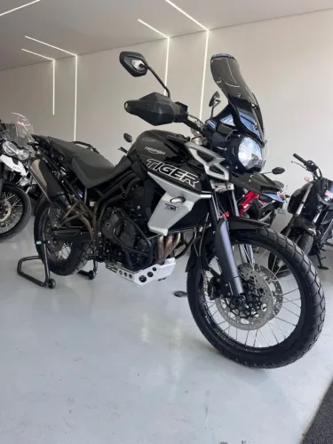 TIGER 800 XCX ZERA