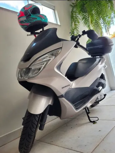 Honda PCX 150 Automática - 18.000 km