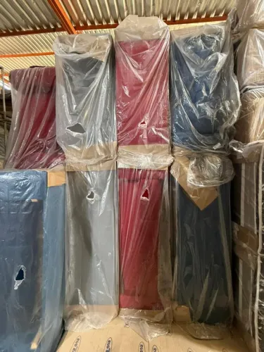 SOFÁS NOVOS DE 2 E 3 LUGARES
