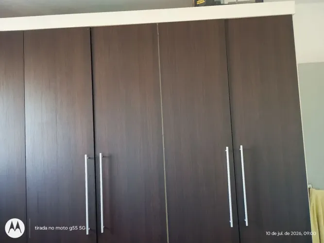 Guarda roupas com 8 portas usado