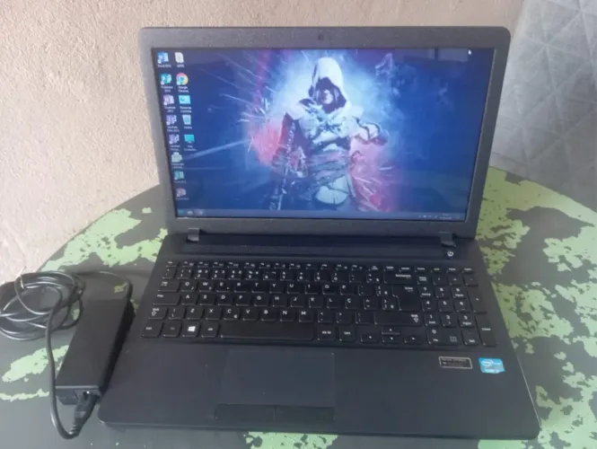 Notebook Samsung / 8 GB memoria / tela 15.6 Led / HDMI