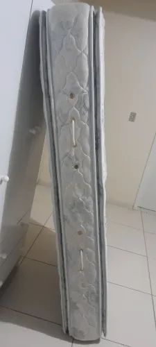 Colchao de mola solteiro