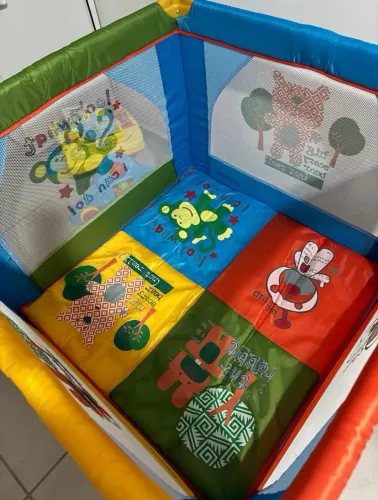 Cercado infantil burigotto novo na caixa 90x90