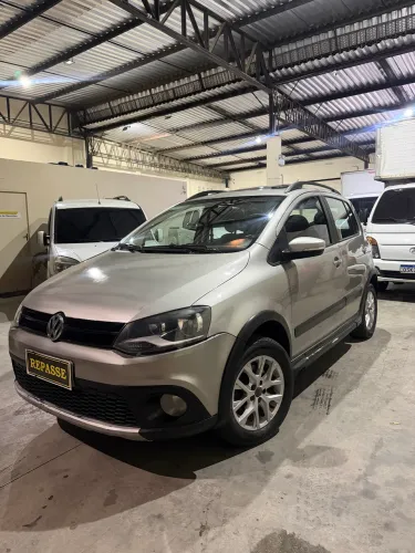 Volkswagen Crossfox 1.6 MI Total Flex 8V 5P 2014