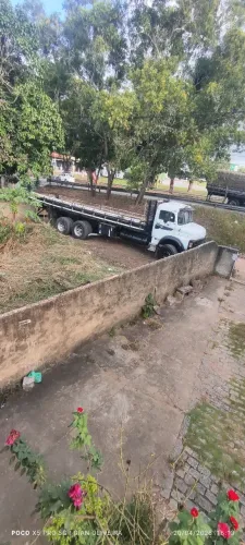 Vendo MB 1516 ano 1983 cara preta dentro e fora caminhão de procedência e todo revisado 