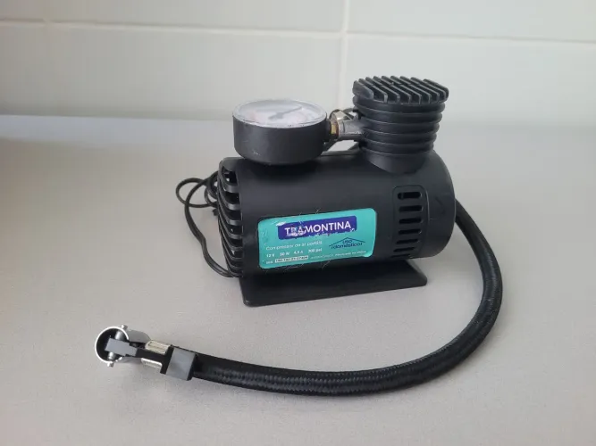 Compressor de Ar Portátil Tramontina 12V - Ideal para Carro, Bike e Moto