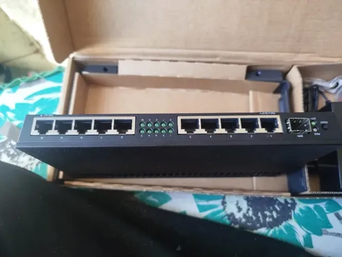 mikrotik rb4011igs rm roteador gigabit 10 portas sfp+ 10gbps poe