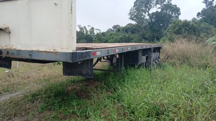 Carreta porta Container e graneleiro