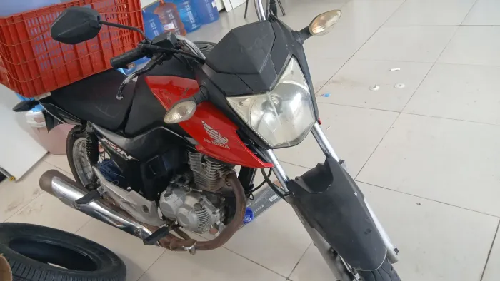 Moto de leilão Honda 
