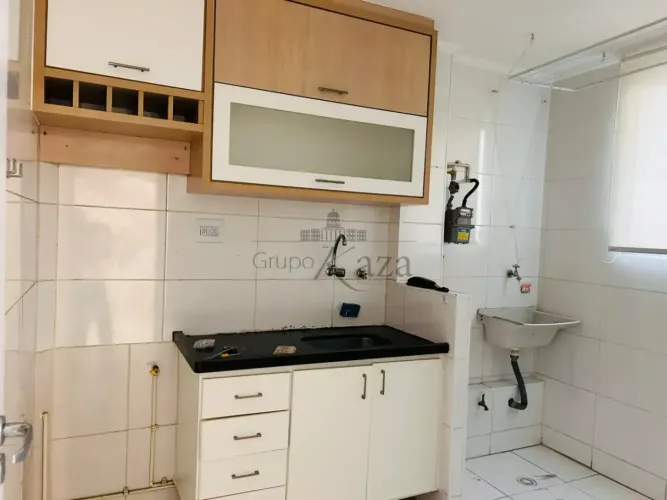 Aluguel e Venda possui 48 metros quadrados com 2 Quartos 1 Banheiro Vila Ema Zona Central