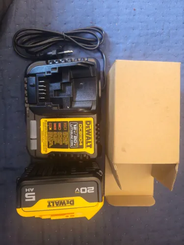 KIT DEWALT - BATERIA 20V MAX 5Ah + CARREGADOR ORIGINAL