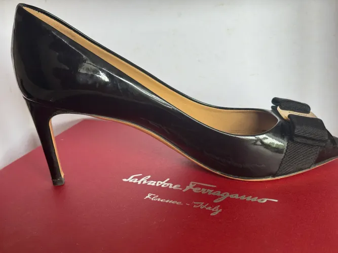 Scarpin Ferragamo