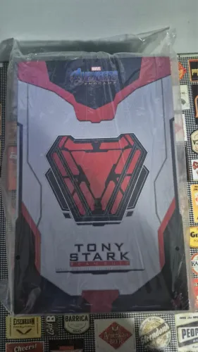 Hot toys tony stark ultimato