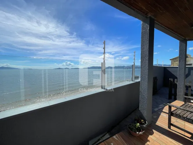 Casa com vista mar 4 quartos com mobílias Estreito