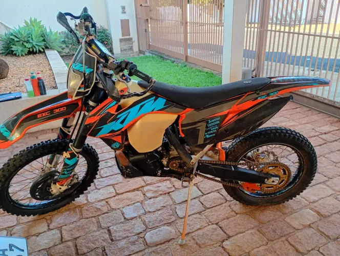 Oportunidade!!! Moto KTM 300 2 Tempos a mais forte da categoria!!!