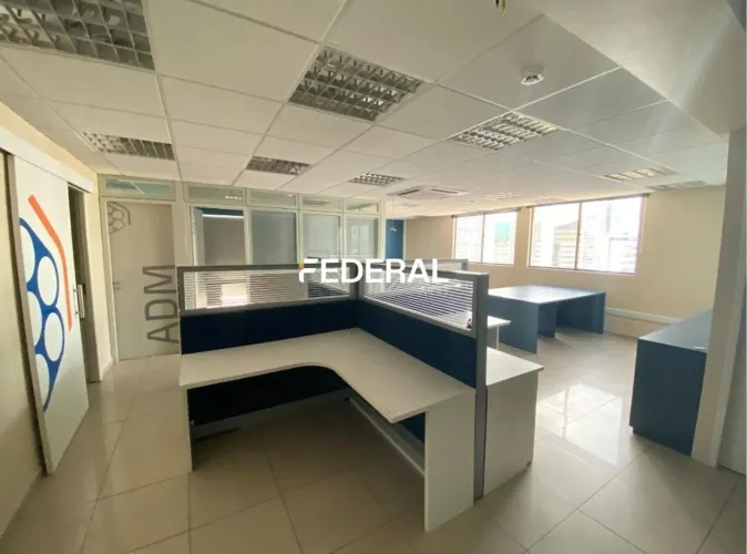 SALA COMERCIAL PARA VENDA OU ALUGUEL SEMIMOBILIADA COM 130M² E ACESSO AO SHOPPI