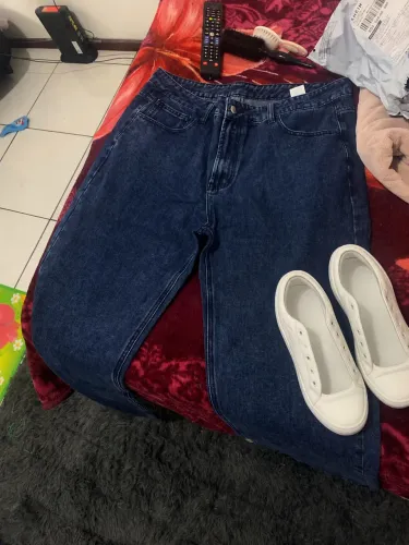 Vende-se calça nova nunca usada