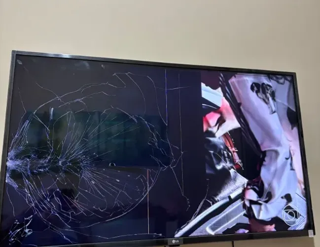 TV LG SMART - 43UN731COSC - COM DEFEITO