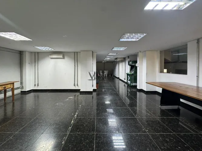 Prédio comercial para locação no Vila da Serra