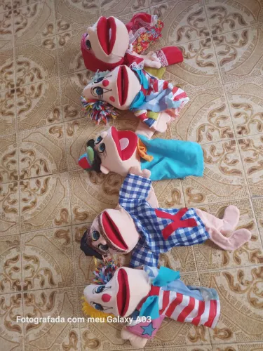 5 fantoches 20 reais cada