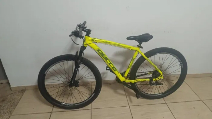 Bicicleta absolutte GT