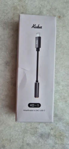 Adaptador USB-C com Amplificador e DAC KUBA