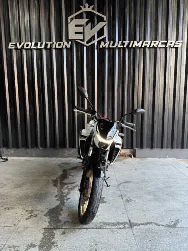 YAMAHA FZ25