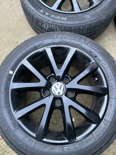 Vendo ou troco Rodas originais Volkswagen jetta comfortline 5x112 com pneus 205/55