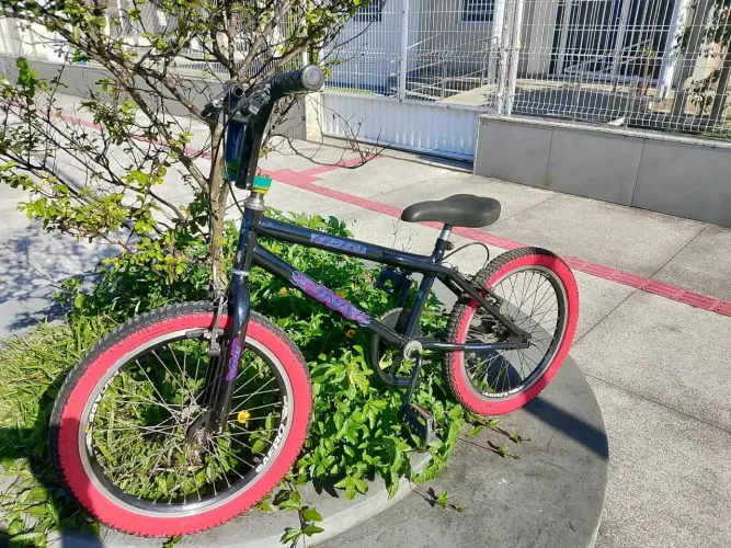 Vende-se bicicleta