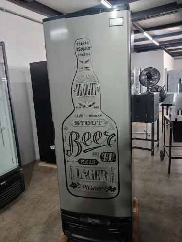 Cervejeira Vertical 570 L Porta Cega Beer Gcb-57gw Gelopar