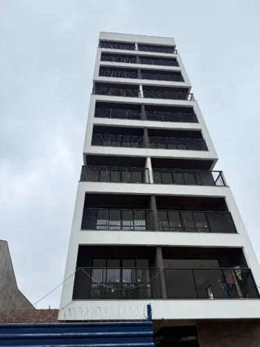 Estudio próximo ao Largo da Ordem com garagem