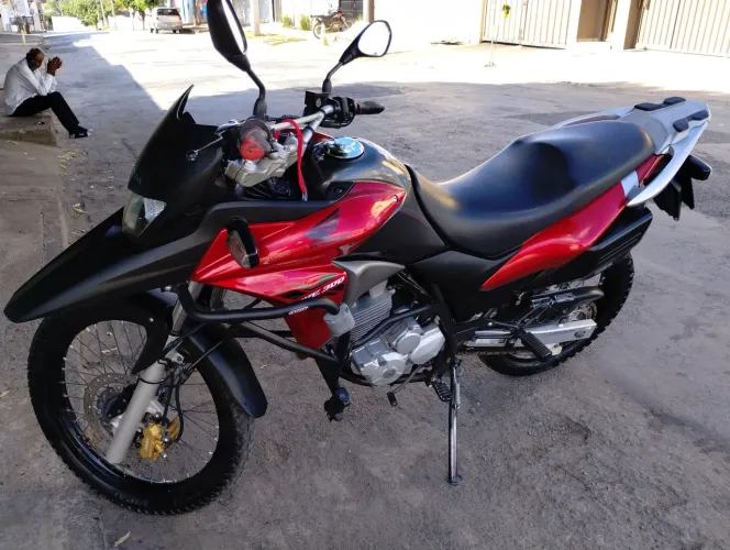 XRE 300 ABS
